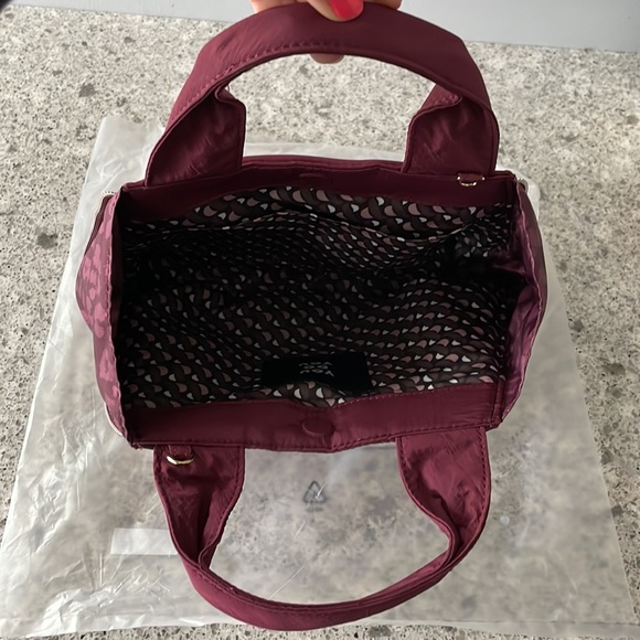 💫Host Pick💫Stella & Dot Zip it Crossbody in Oxblood NWT - Picture 10 of 11